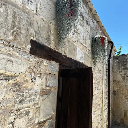 Kaizer Bed & Breakfast Amargeti